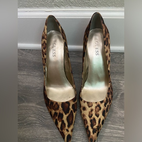 Guess Animal Print Pointed Toes 4” High Heels Women’s Size 9 - Picture 5 of 9